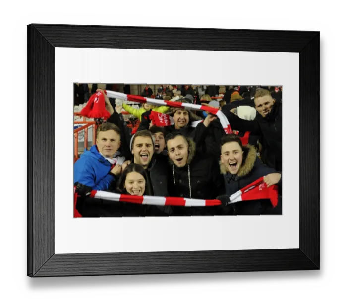 Framed Print : Bristol City Celebrate Johnstones Paint Trophy South Area Final Victory Over Gillingham Framed Print : Bristol City Celebrate Johnstones Paint Trophy South Area Final Victory Over Gillingham