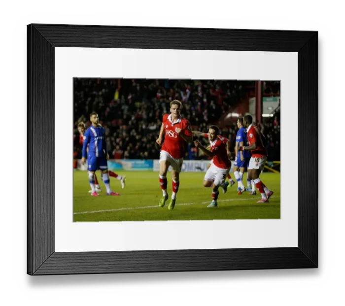 Framed Print : Matt Smith's Goal: 1-0 for Bristol City in Johnstones Paint Trophy (5-2 Agg.) Framed Print : Matt Smith's Goal: 1-0 for Bristol City in Johnstones Paint Trophy (5-2 Agg.)