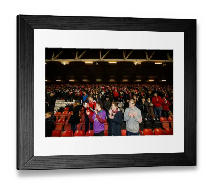 Framed Print : Bristol City Fans Welcome Team at Ashton Gate Stadium, Johnstones Paint Trophy Southern Area Final Second Leg (Bristol City v Gillingham) Framed Print : Bristol City Fans Welcome Team at Ashton Gate Stadium, Johnstones Paint Trophy Southern Area Final Second Leg (Bristol City v Gillingham)