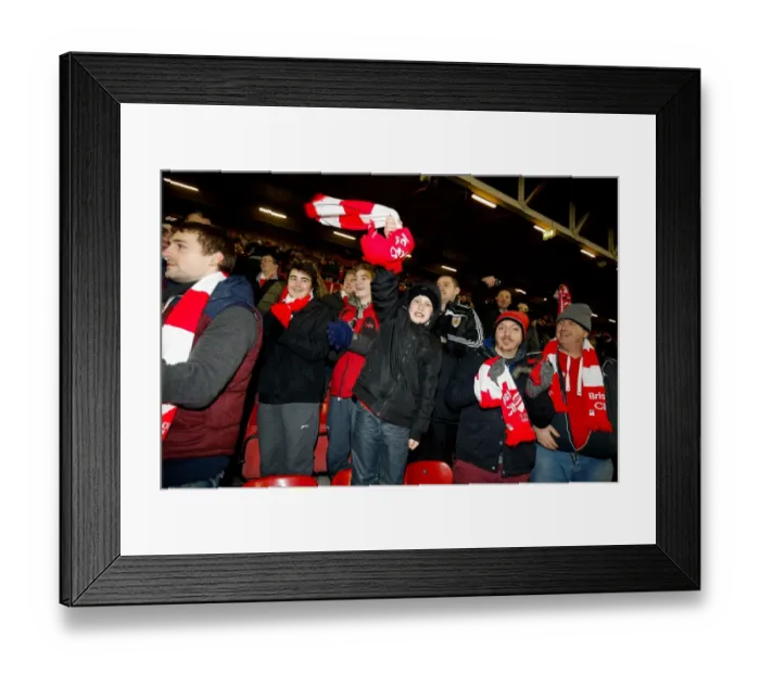 Framed Print : Bristol City Reach Wembley: Thrilling 1-1 Draw (5-3 Agg.)