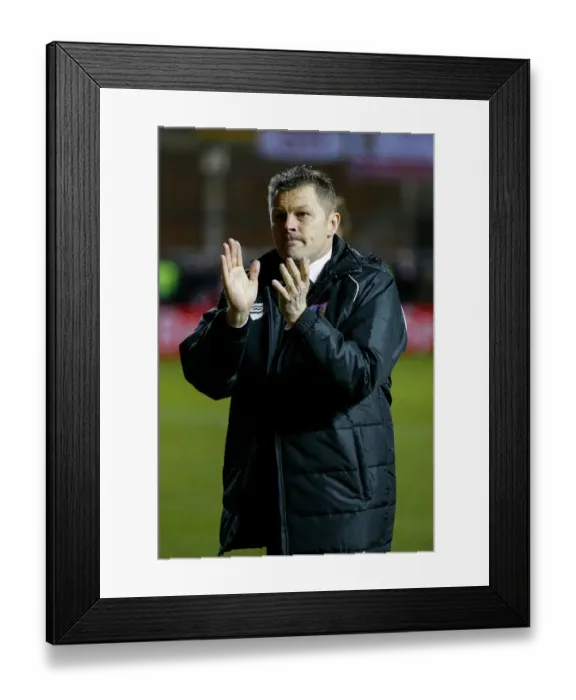 Framed Print : Bristol City Reach Wembley: Steve Cotterill Celebrates 1-1 Draw Against Gillingham (5-3 Agg.)
