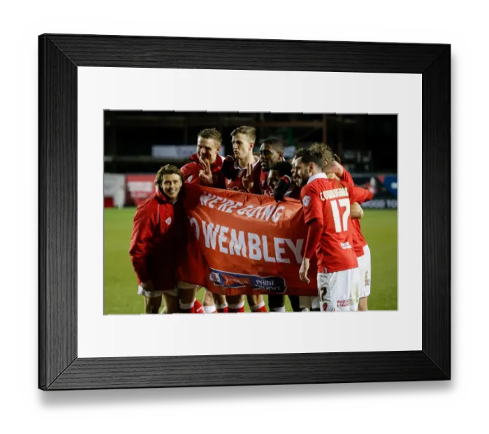 Framed Print : Bristol City Reach Wembley: Thrilling 1-1 Draw (5-3 Agg.) vs Gillingham - On to the Final!