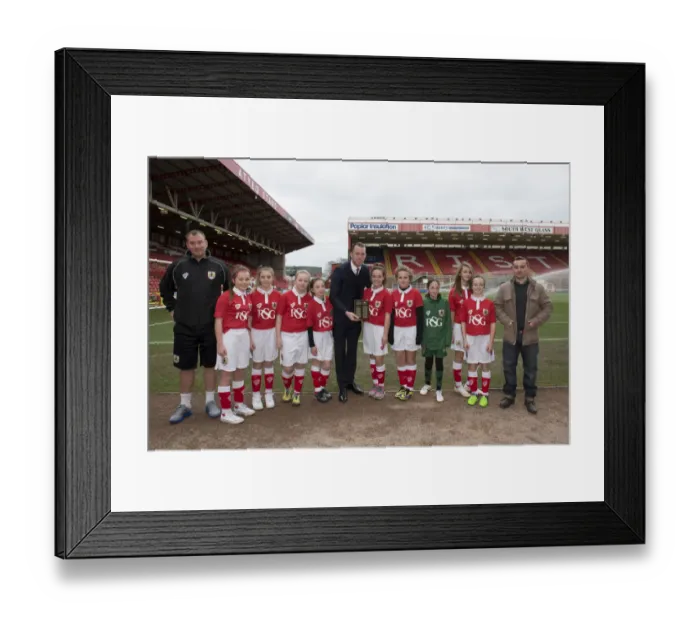 Framed Print : Bristol City FC: Aaron Wilbraham Celebrates Kids Cup Victory over Fleetwood Town, January 2015