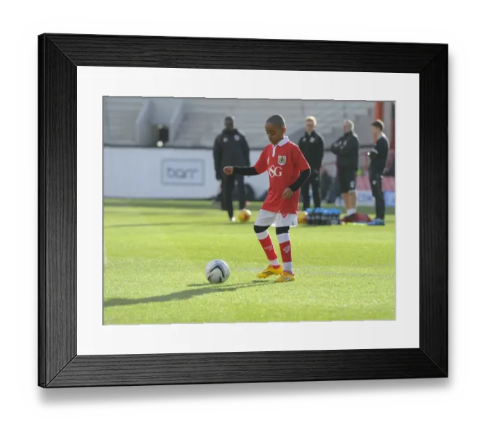 Framed Print : Bristol City vs Fleetwood Town Clash at Ashton Gate - Football Match (January 2, 2015) - Sky Bet League One