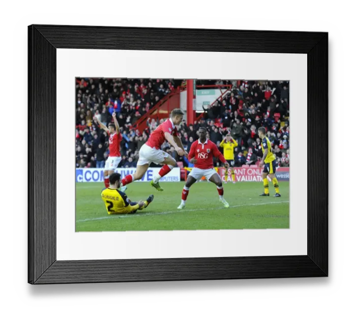 Framed Print : Thrilling Goal: Matt Smith Strikes for Bristol City in Sky Bet League One Framed Print : Thrilling Goal: Matt Smith Strikes for Bristol City in Sky Bet League One