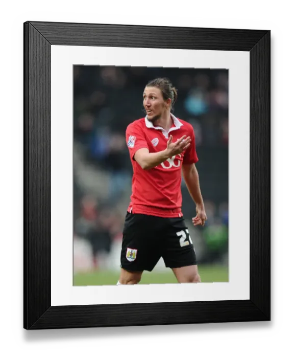Framed Print : Luke Ayling in Action: MK Dons vs. Bristol City, Sky Bet League One, 2015 Framed Print : Luke Ayling in Action: MK Dons vs. Bristol City, Sky Bet League One, 2015