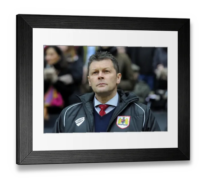 Framed Print : Steve Cotterill and Bristol City Face Off in Sky Bet League One Clash at MK Dons (07.02.2015) Framed Print : Steve Cotterill and Bristol City Face Off in Sky Bet League One Clash at MK Dons (07.02.2015)