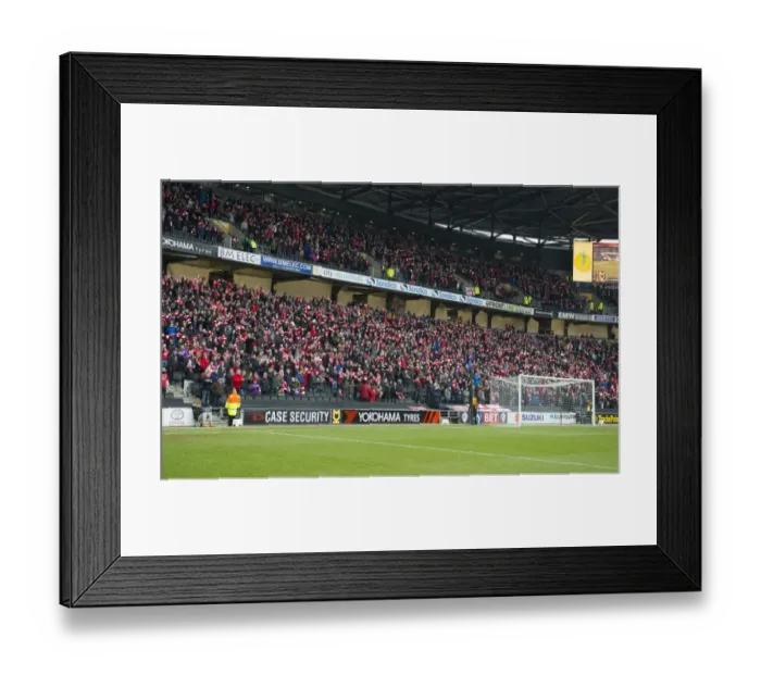 Framed Print : MK Dons v Bristol City 070215