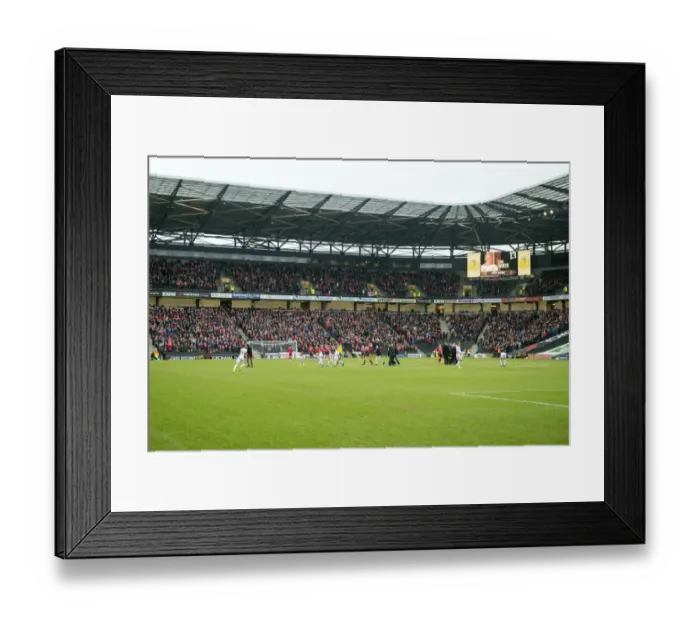 Framed Print : Over 5, 000 Bristol City Fans Wave Scarves in Unified Support at MK Dons Match, Sky Bet League One Framed Print : Over 5, 000 Bristol City Fans Wave Scarves in Unified Support at MK Dons Match, Sky Bet League One