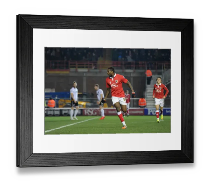Framed Print : Bristol City's Jay Emmanuel-Thomas Celebrates Goal Against Port Vale in Sky Bet League One