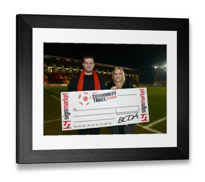 Framed Print : Bristol City vs Port Vale: 50 / 50 Draw at Ashton Gate, Sky Bet League One Framed Print : Bristol City vs Port Vale: 50 / 50 Draw at Ashton Gate, Sky Bet League One