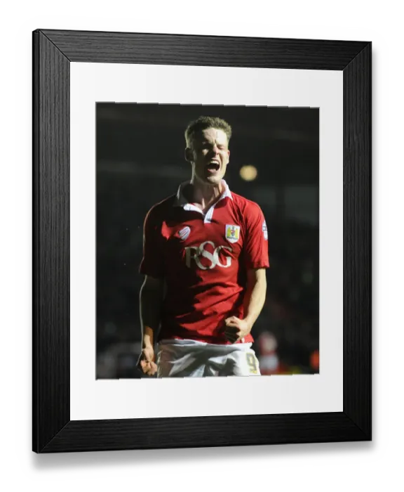 Framed Print : Bristol City's Matt Smith Euphorically Celebrates Goal Against Port Vale in Sky Bet League One at Ashton Gate
