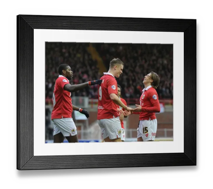 Framed Print : Bristol City: Matt Smith, Jay Emmanuel-Thomas, and Luke Freeman Celebrate Goal Against Sheffield United - 14 / 02 / 2015