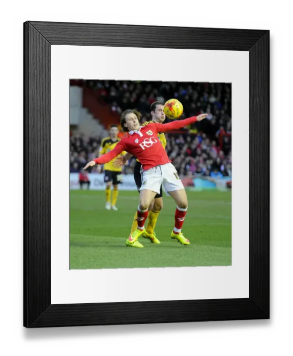 Framed Print : Bristol City's Luke Freeman Shields Off Michael Doyle's Challenge during Bristol City vs Sheffield United Framed Print : Bristol City's Luke Freeman Shields Off Michael Doyle's Challenge during Bristol City vs Sheffield United