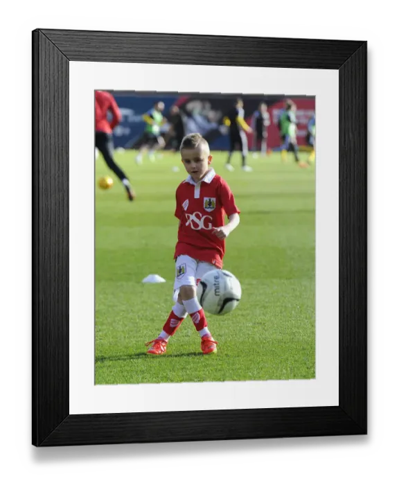 Framed Print : Clash at Ashton Gate: Bristol City vs Sheffield United - Football Rivalry Framed Print : Clash at Ashton Gate: Bristol City vs Sheffield United - Football Rivalry