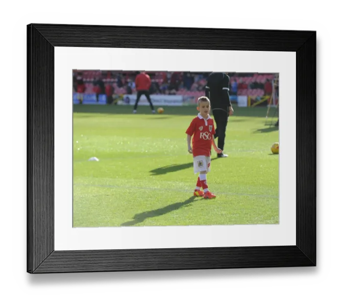 Framed Print : Bristol City vs Sheffield United Rivalry: A Football Clash at Ashton Gate - February 14, 2015