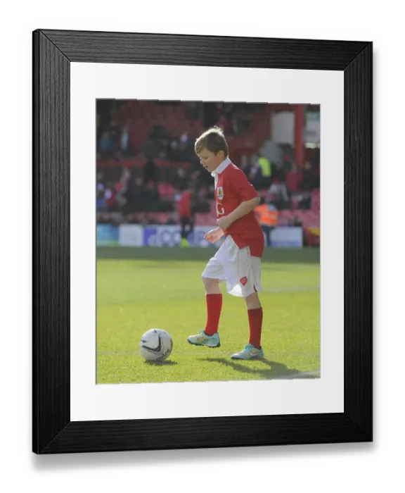 Framed Print : Bristol City vs Sheffield United Rivalry: A Football Clash at Ashton Gate - February 14, 2015 Framed Print : Bristol City vs Sheffield United Rivalry: A Football Clash at Ashton Gate - February 14, 2015