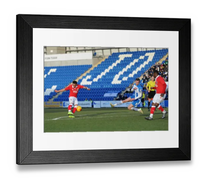 Framed Print : Bristol City's James Tavernier Goes for Glory: Colchester United vs. Bristol City, Sky Bet League One (February 21, 2015)