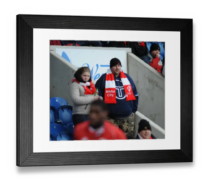 Framed Print : Bristol City's Unstoppable Force: The Battle Against Colchester United in Sky Bet League One (February 2015)