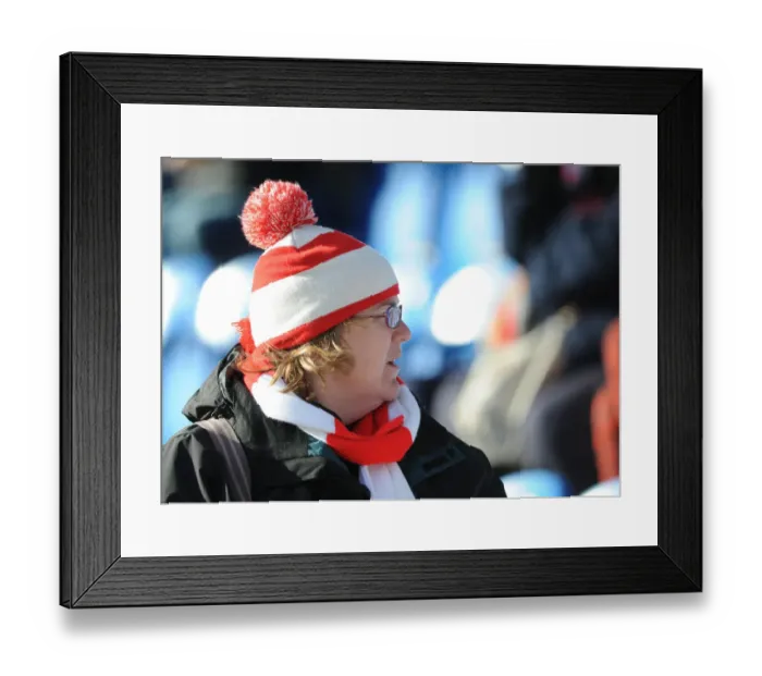 Framed Print : Bristol City's Unstoppable Force: Winning the Sky Bet League One Battle Against Colchester United (February 2015)