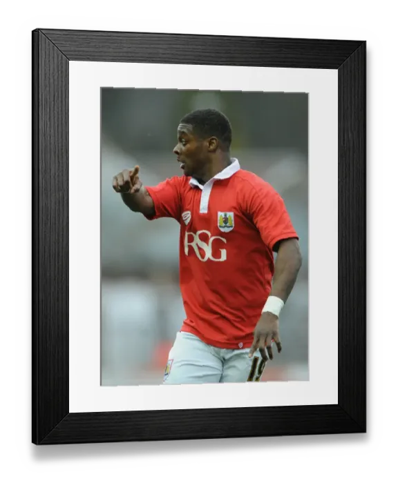 Framed Print : Bristol City's Kieran Agard in Action Against Rochdale FC, Sky Bet League One, February 2015