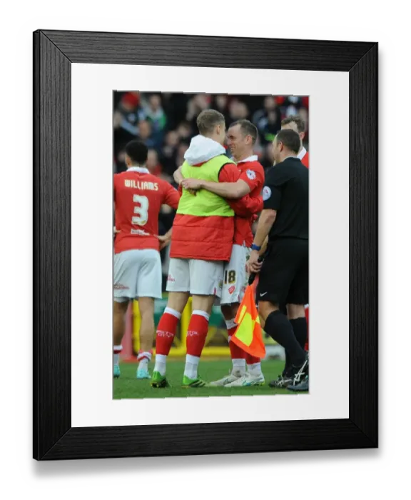 Framed Print : Bristol City: Matt Smith and Aaron Wilbraham Embrace Victory After Bristol City v Rochdale FC (February 2015) Framed Print : Bristol City: Matt Smith and Aaron Wilbraham Embrace Victory After Bristol City v Rochdale FC (February 2015)