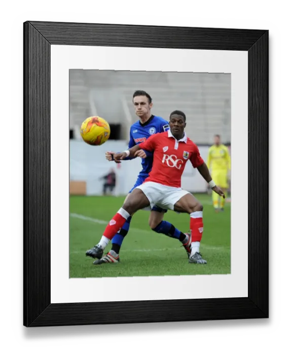 Framed Print : Bristol City vs Rochdale: Agard Faces Off Against Rose Framed Print : Bristol City vs Rochdale: Agard Faces Off Against Rose