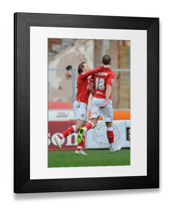 Framed Print : Bristol City's Wilbraham and Freeman Celebrate Goal Against Rochdale, 2015 Framed Print : Bristol City's Wilbraham and Freeman Celebrate Goal Against Rochdale, 2015
