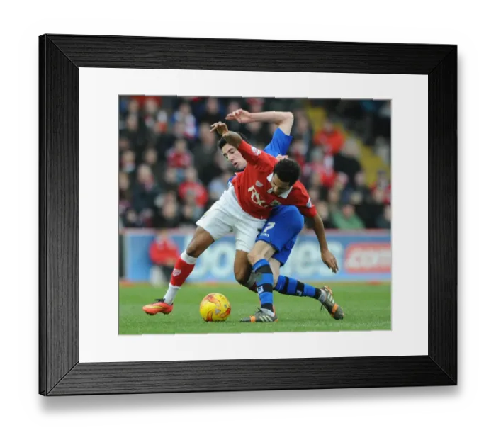Framed Print : Bristol City vs Rochdale: Korey Smith and Peter Vincenti Battle for Possession, February 2015 Framed Print : Bristol City vs Rochdale: Korey Smith and Peter Vincenti Battle for Possession, February 2015