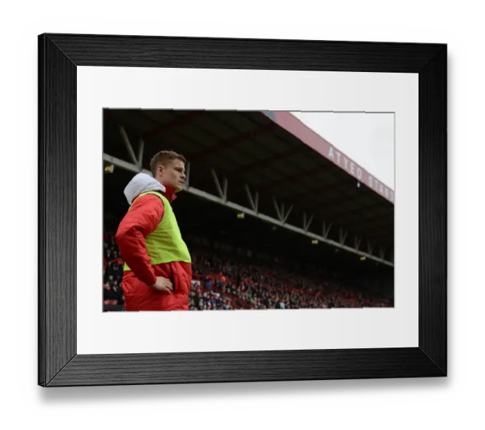 Framed Print : Bristol City's Matt Smith Ponders at Ashton Gate during Bristol City vs Rochdale (February 28, 2015)