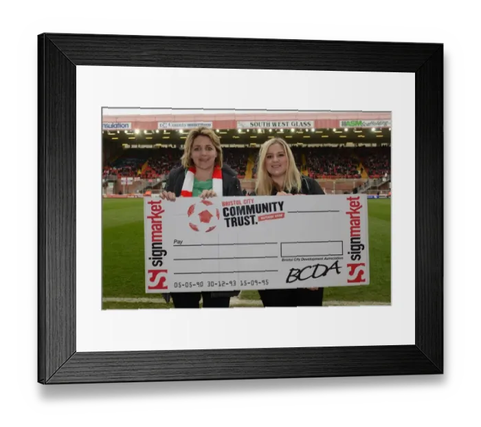 Framed Print : Bristol City vs Rochdale Football Rivalry: 50 / 50 Draw at Ashton Gate, Sky Bet League One (February 2015) Framed Print : Bristol City vs Rochdale Football Rivalry: 50 / 50 Draw at Ashton Gate, Sky Bet League One (February 2015)