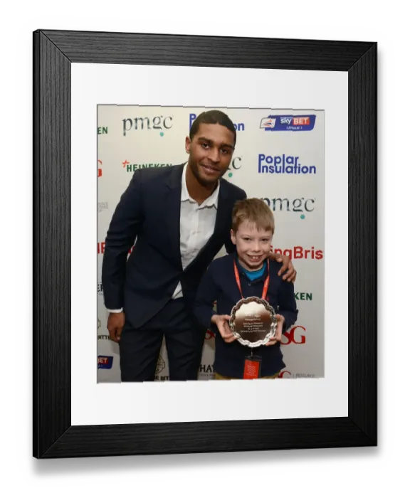 Framed Print : Bristol City FC: Man of the Match Honors against Rochdale AFC at Ashton Gate, February 2015 Framed Print : Bristol City FC: Man of the Match Honors against Rochdale AFC at Ashton Gate, February 2015