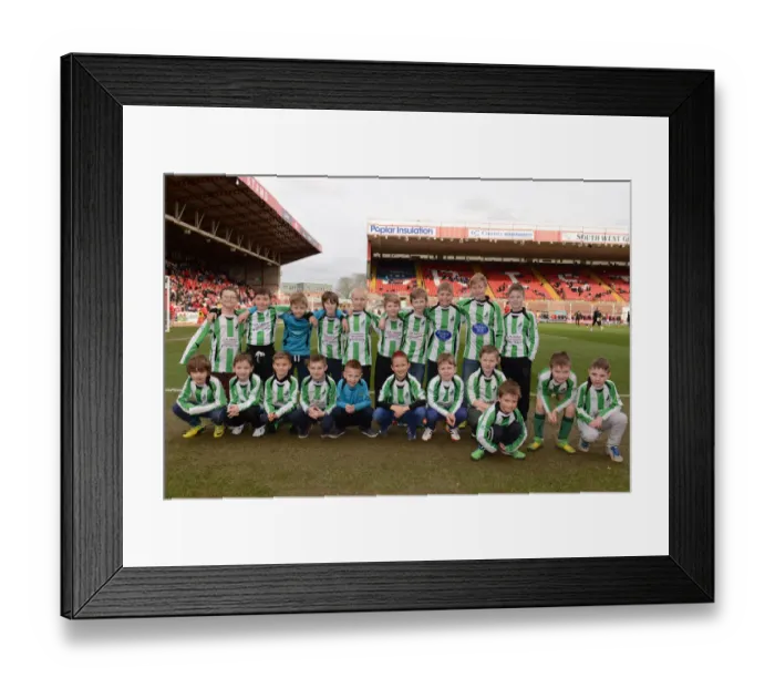 Framed Print : Intense Rivalry: Bristol City vs Rochdale, Sky Bet League One (February 2015) Framed Print : Intense Rivalry: Bristol City vs Rochdale, Sky Bet League One (February 2015)