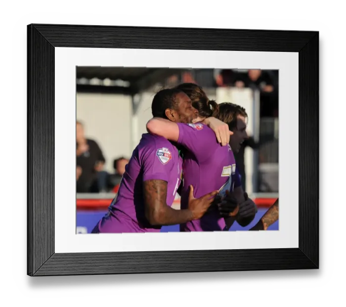 Framed Print : Bristol City's Luke Ayling and Jay Emmanuel-Thomas Celebrate Goal Against Crawley Town, Sky Bet League One, March 7, 2015