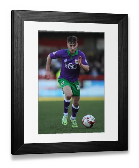 Framed Print : Bristol City's Joe Bryan in Action at Crawley Town's Broadfield Stadium, Sky Bet League One, March 7, 2015