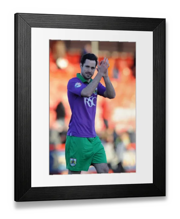 Framed Print : Bristol City's Greg Cunningham Salutes Fans after Crawley Victory, March 7, 2015 Framed Print : Bristol City's Greg Cunningham Salutes Fans after Crawley Victory, March 7, 2015