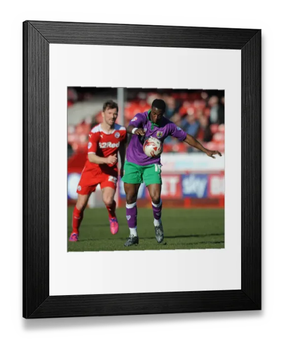 Framed Print : Kieran Agard Thrills in Crawley Town vs. Bristol City Clash, March 2015 Framed Print : Kieran Agard Thrills in Crawley Town vs. Bristol City Clash, March 2015