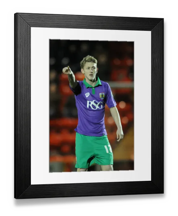 Framed Print : George Saville in Action: Leyton Orient vs. Bristol City, Sky Bet League One (03.03.2015) Framed Print : George Saville in Action: Leyton Orient vs. Bristol City, Sky Bet League One (03.03.2015)