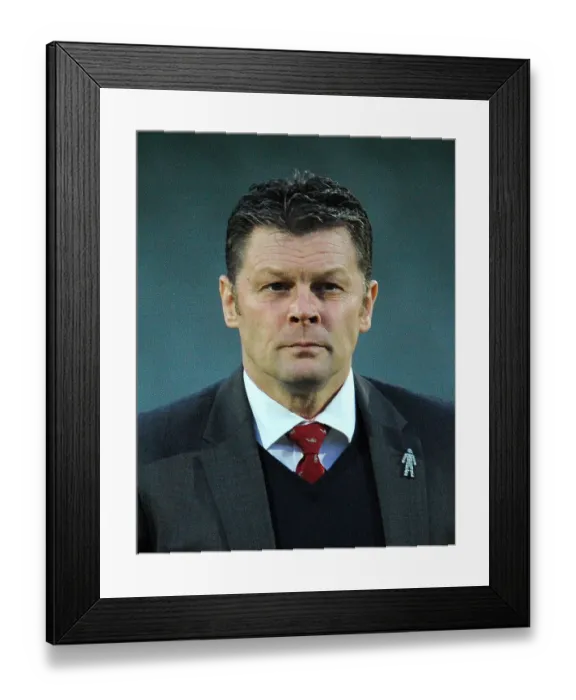 Framed Print : Steve Cotterill Leads Bristol City in Sky Bet League One Clash against Yeovil Town, 10 March 2015