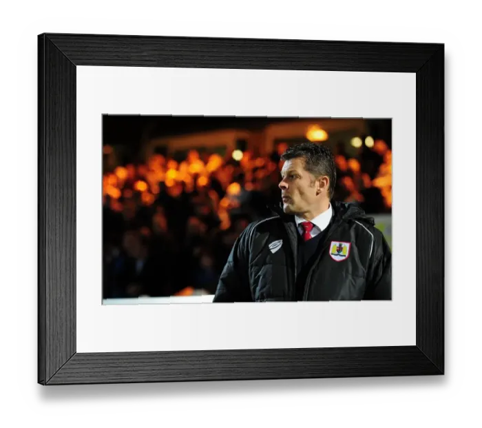 Framed Print : Steve Cotterill and Bristol City Take on Yeovil Town in Sky Bet League One Clash at Huish Park, March 10, 2015