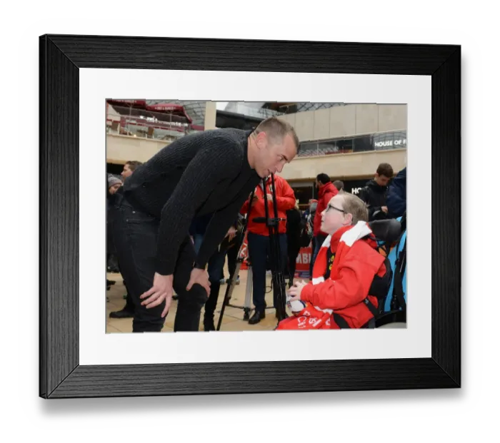 Framed Print : Bristol City's Aaron Wilbraham in Deep Conversation at Cabot Circus during Johnstones Paint Trophy Match Framed Print : Bristol City's Aaron Wilbraham in Deep Conversation at Cabot Circus during Johnstones Paint Trophy Match