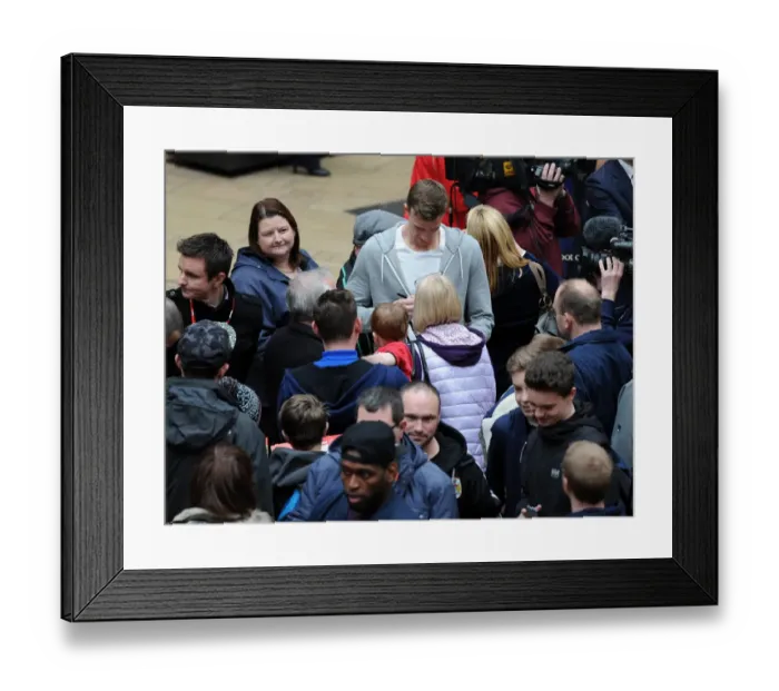 Framed Print : Bristol City's Aden Flint Signs Autographs at Cabot Circus during Johnstones Paint Trophy (JPT) Framed Print : Bristol City's Aden Flint Signs Autographs at Cabot Circus during Johnstones Paint Trophy (JPT)