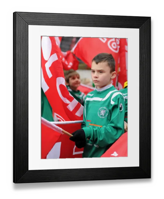Framed Print : Bristol City Flag Bearer at Ashton Gate Stadium during Sky Bet League One Match against Gillingham (March 14, 2015) Framed Print : Bristol City Flag Bearer at Ashton Gate Stadium during Sky Bet League One Match against Gillingham (March 14, 2015)
