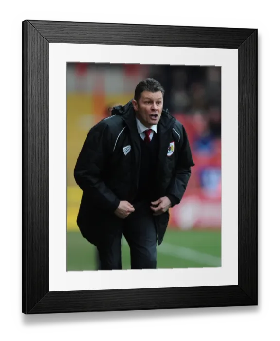 Framed Print : Steve Cotterill Leads Bristol City Against Gillingham, 14 / 03 / 2015 Framed Print : Steve Cotterill Leads Bristol City Against Gillingham, 14 / 03 / 2015