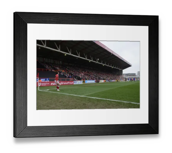Framed Print : Luke Freeman Takes a Corner at Ashton Gate: Bristol City vs Gillingham, Sky Bet League One Framed Print : Luke Freeman Takes a Corner at Ashton Gate: Bristol City vs Gillingham, Sky Bet League One