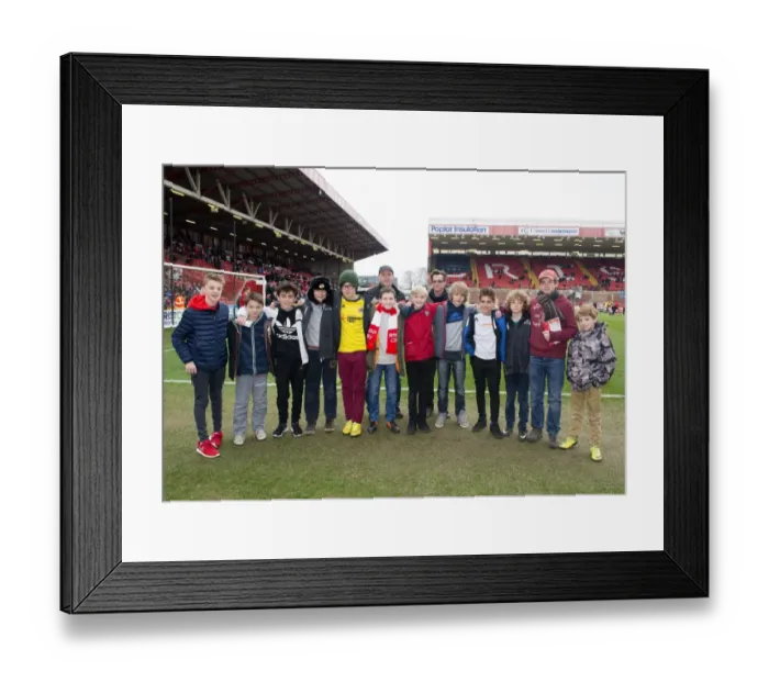 Framed Print : Bristol City vs Gillingham: Sky Bet League One Clash at Ashton Gate (March 14, 2015) Framed Print : Bristol City vs Gillingham: Sky Bet League One Clash at Ashton Gate (March 14, 2015)