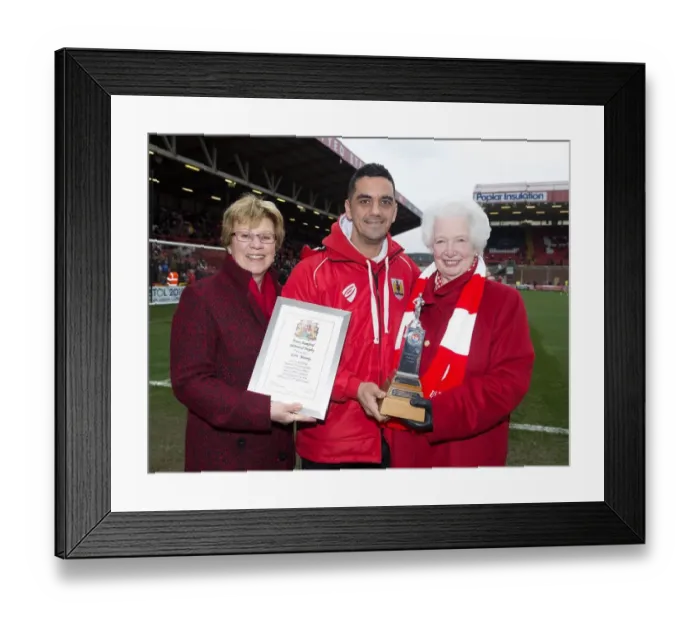 Framed Print : Bristol City vs Gillingham: Sky Bet League One Clash at Ashton Gate (March 14, 2015) Framed Print : Bristol City vs Gillingham: Sky Bet League One Clash at Ashton Gate (March 14, 2015)