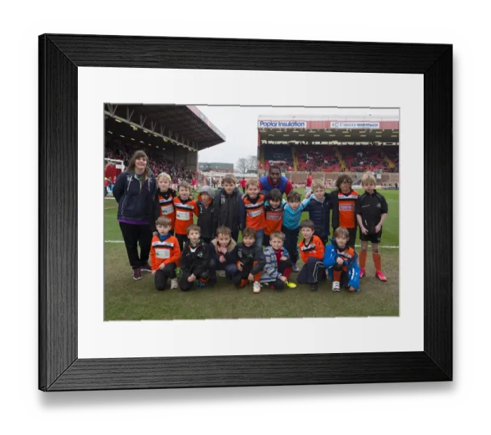 Framed Print : Bristol City vs Gillingham: Sky Bet League One Clash at Ashton Gate - March 14, 2015 Framed Print : Bristol City vs Gillingham: Sky Bet League One Clash at Ashton Gate - March 14, 2015