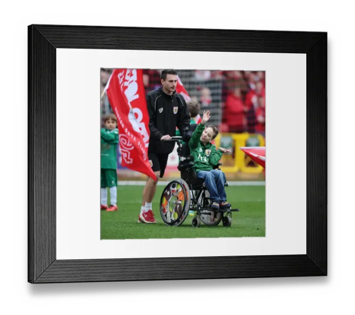 Framed Print : Bristol City vs Gillingham: Sky Bet League One Clash at Ashton Gate, 14th March 2015 Framed Print : Bristol City vs Gillingham: Sky Bet League One Clash at Ashton Gate, 14th March 2015