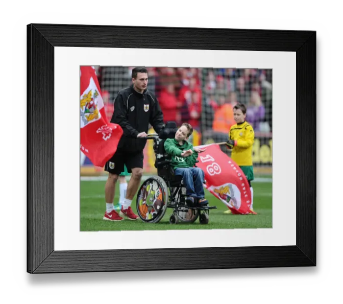Framed Print : Bristol City vs Gillingham: Football Rivalry in Sky Bet League One Clash at Ashton Gate - 14th March 2015 (Photo: Joe Meredith / JMP) Framed Print : Bristol City vs Gillingham: Football Rivalry in Sky Bet League One Clash at Ashton Gate - 14th March 2015 (Photo: Joe Meredith / JMP)